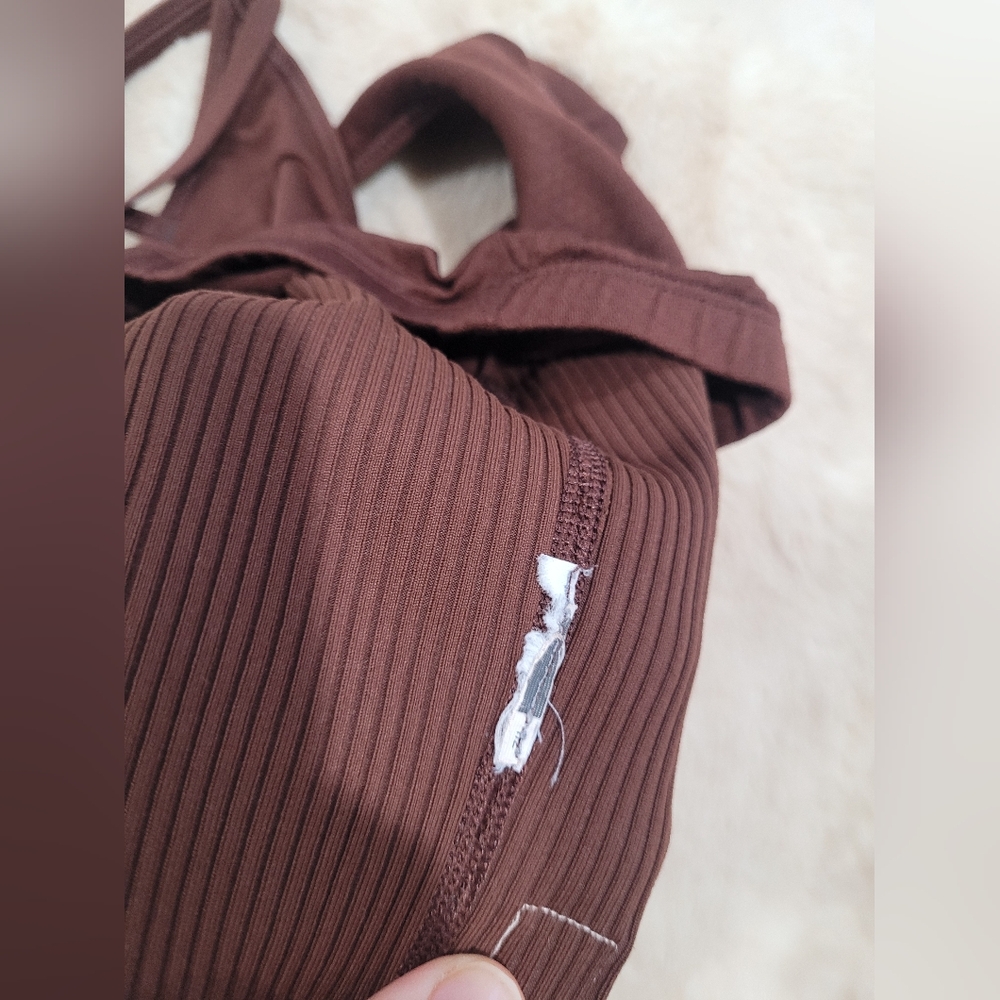 VUORI Ribbed Crop Tank - Picture 7 of 7